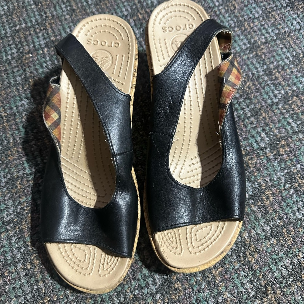 Croc wedges